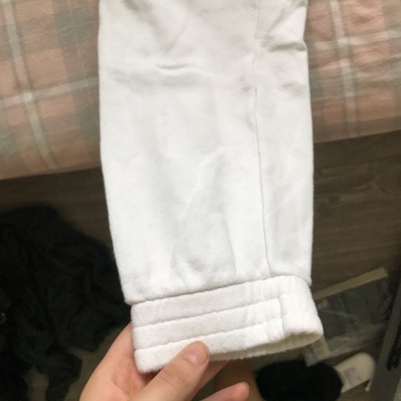 Super Cute and Cozy Soft Brandy Melville Sweats - Picture 5 of 5